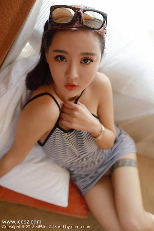 在线播放爆乳主播JUL A,网络直播界的性感焦点