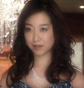 AV松荣子无码,性感魅力一触即发